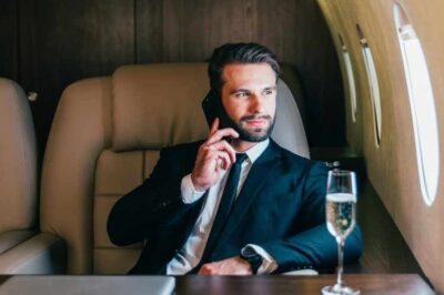 Take Flight to Success: Private Jet Travel for Major Industry Events!